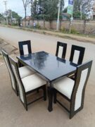 6-Seater Black Reflective-Finish Mahogany Dining Set